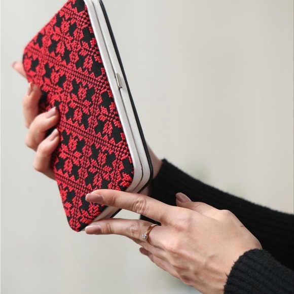 Embroidered Wallet - Picture 6 of 9